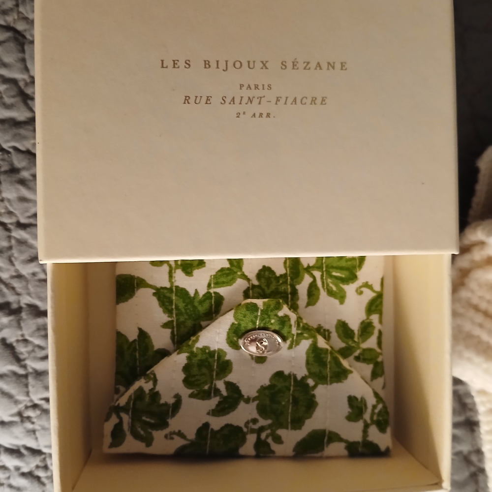 Les Bijoux Sézane Green Leaf Print Pouch